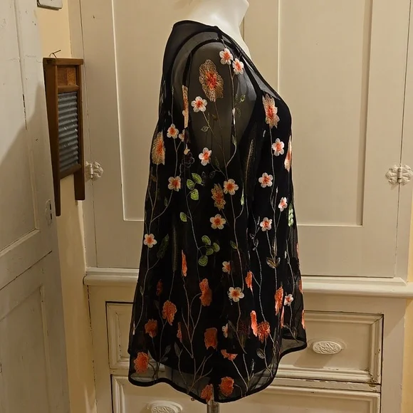 Rafaella black 2 pc mesh embroidered top Sz XL - Picture 2 of 6